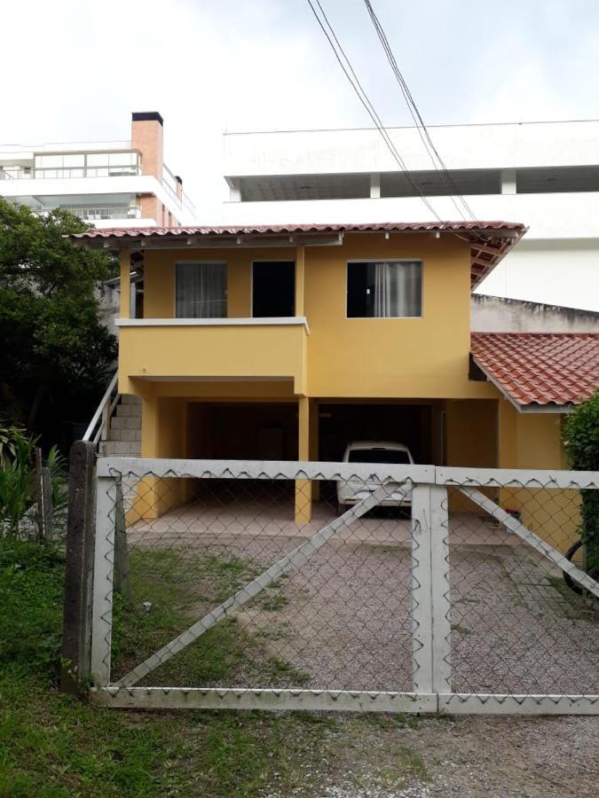 Casa De 2 Quartos No Centro De Bombinhas Exterior photo